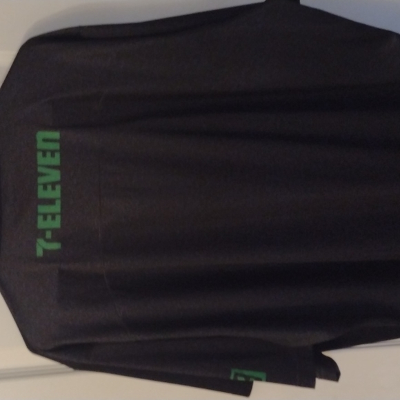 7-Eleven uniform polo snap button-up. Black/neon green.Size 3XL - Picture 3 of 5